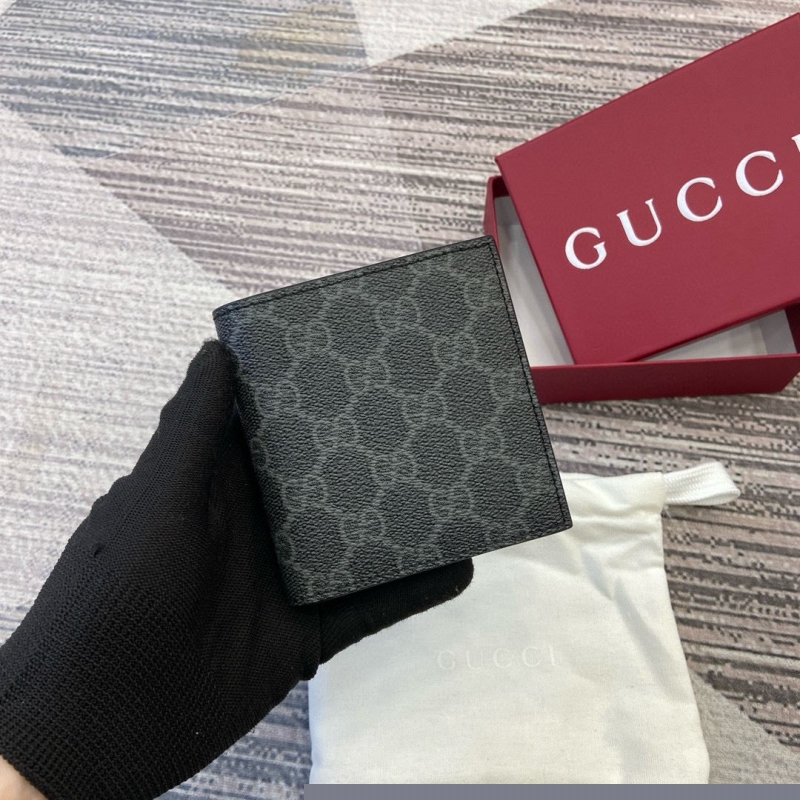 G*u*i wallets & purse